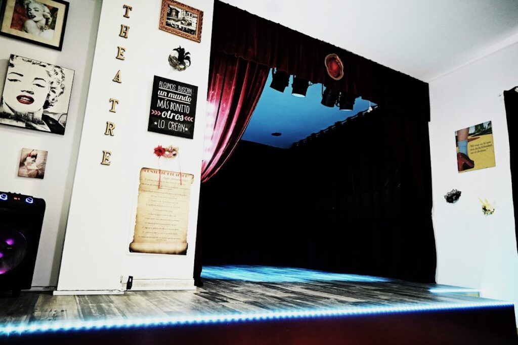 Academia de artes escénicas Juana la Loca