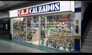 C&J CALZADOS. Galeria Comercial E.Leclerc.