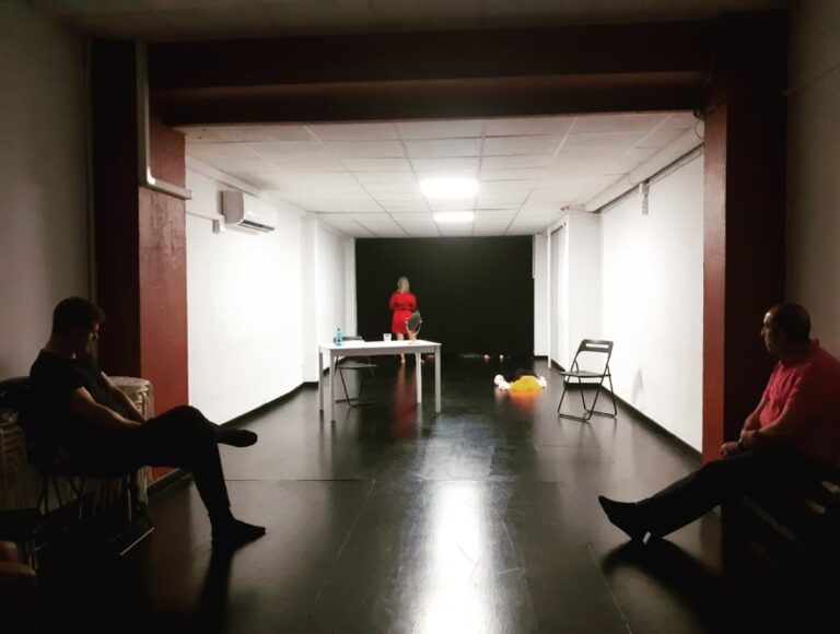 Dos Lunas Escuela de Teatro
