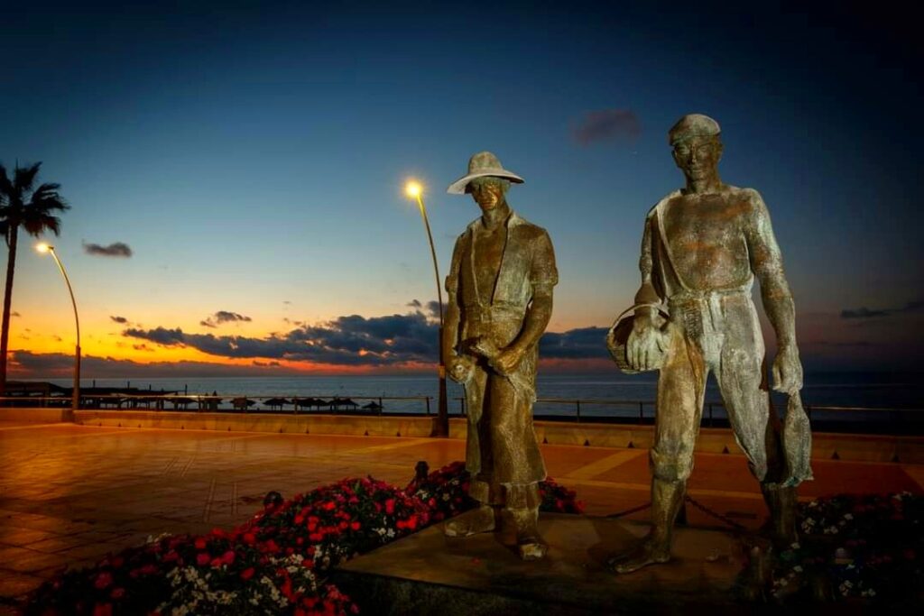 Estatuas Labrador y Pescador