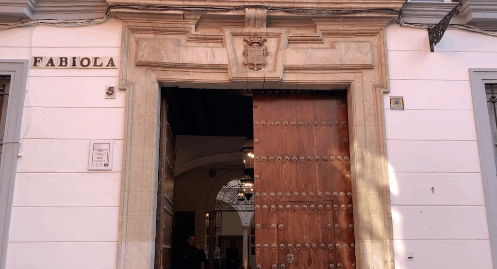 House Fabiola-Mariano Bellver Donation