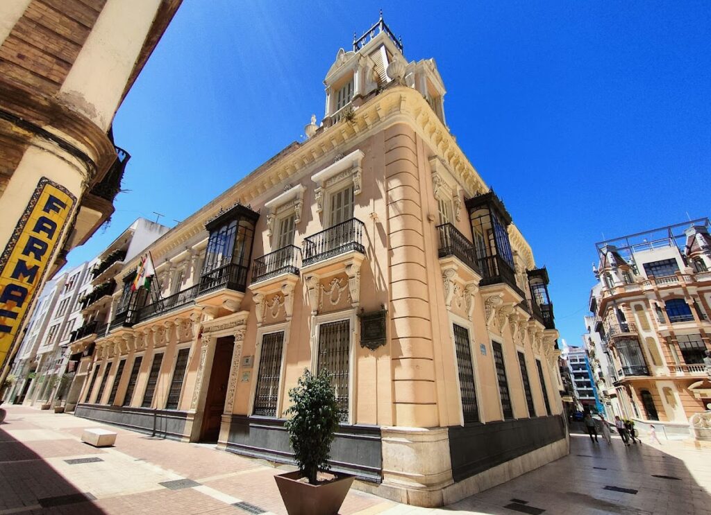 Mora Claros Palace