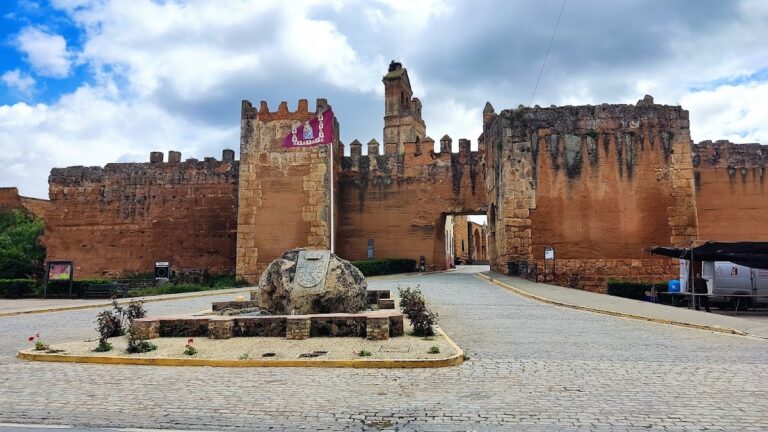 Muralla Urbana de Niebla