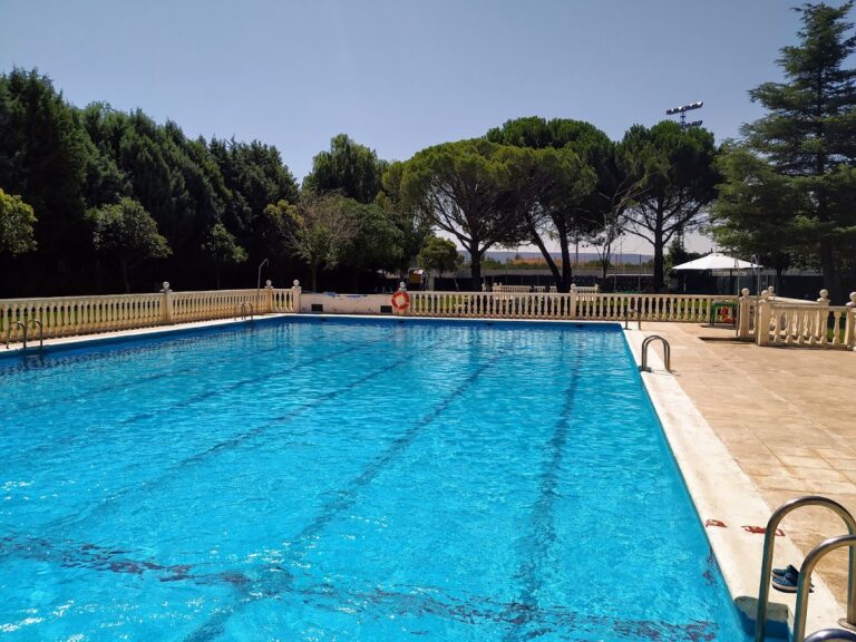 Piscina Pública Municipal de Alovera.