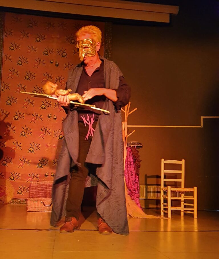 TRASTOS TEATRO