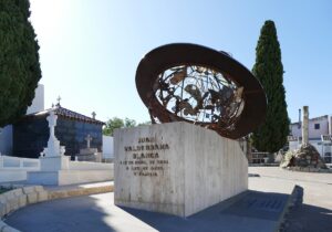 Tumba de Juanito Valderrama