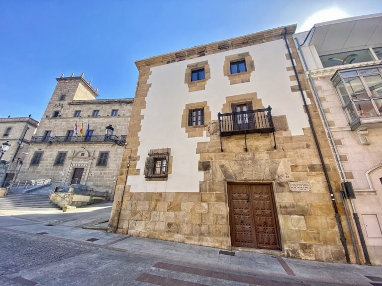 Casona de los Salvadores