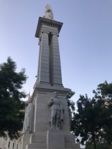 Monumento a la Inmaculada concepción de la virgen María