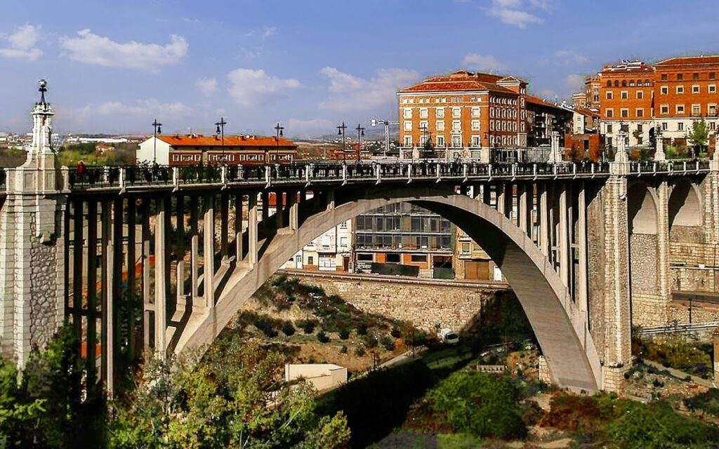 Viaducto de Fernando Hué