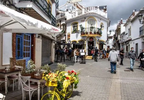 Escena artística en Nerja