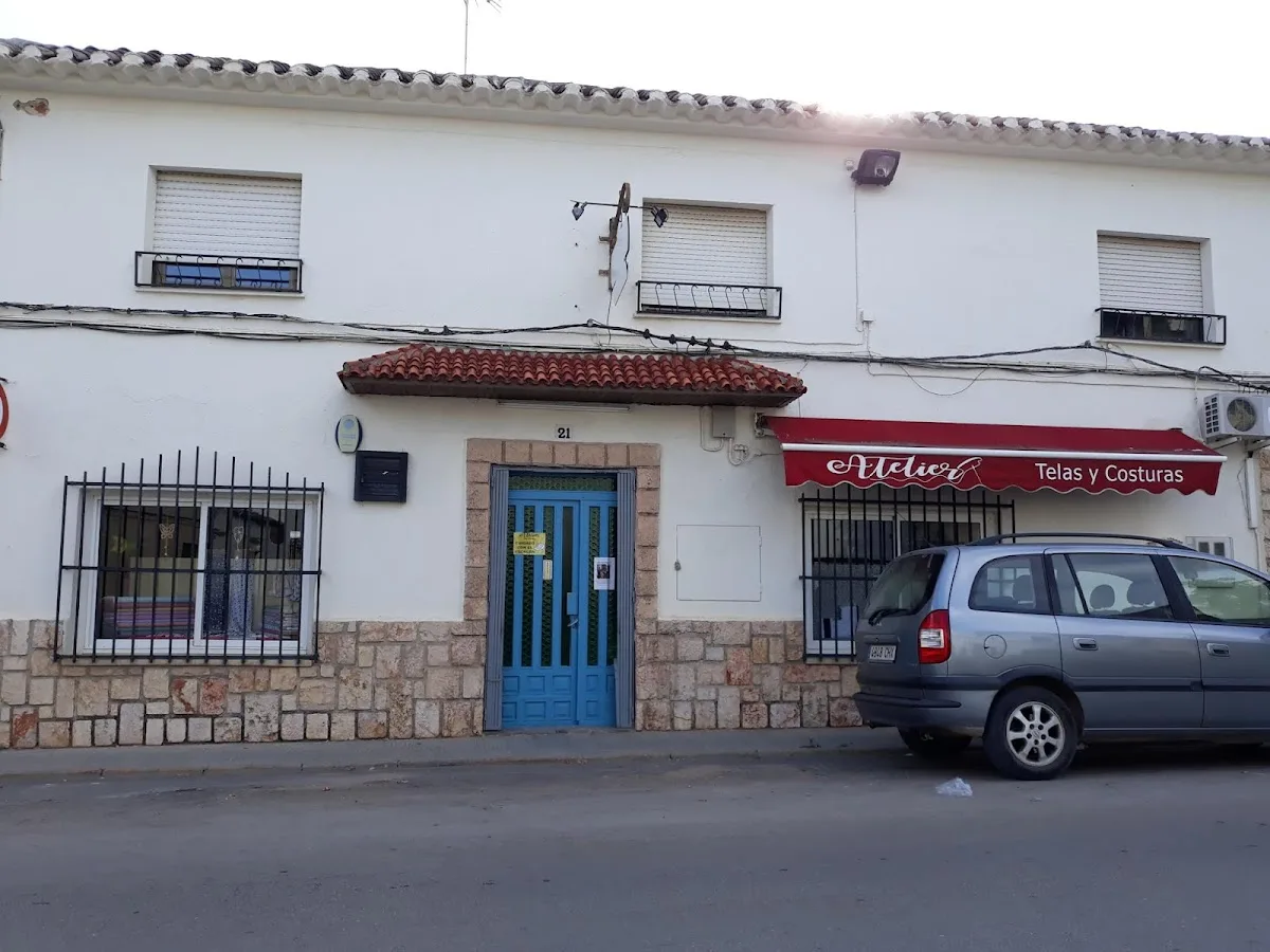 Atelier Telas y Costuras.
