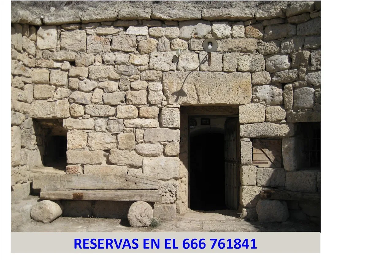 Casa-Cueva Valentín