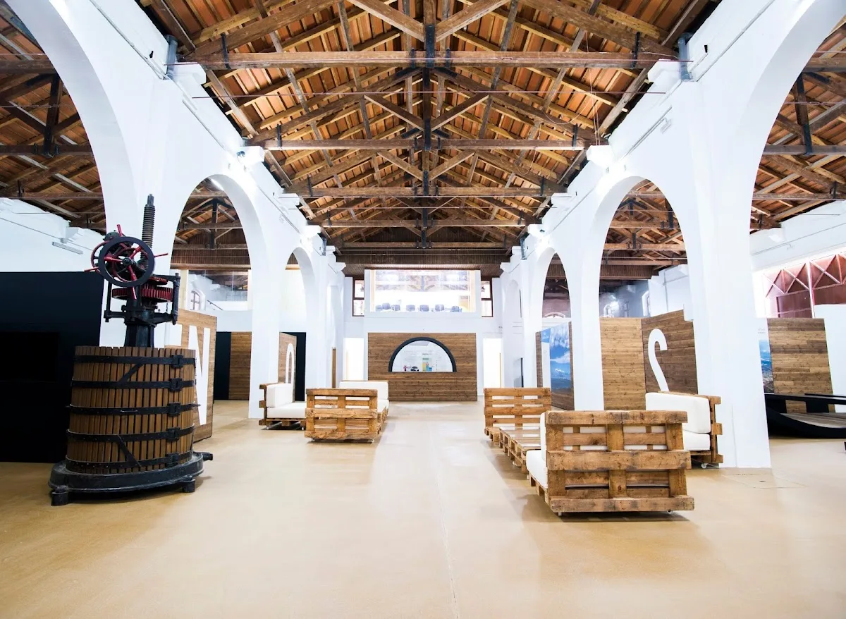 Centro de Interpretación del Vino y la Sal