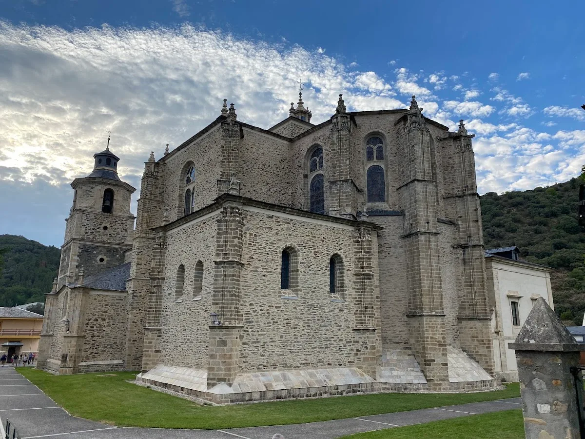 Colegiata de Santa María de Cluny