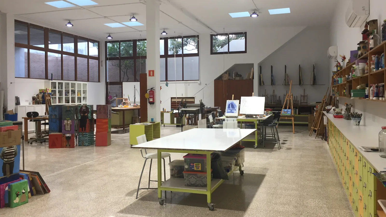 Estudi Creatiu Antonia Oliver y Mireia Canyelles