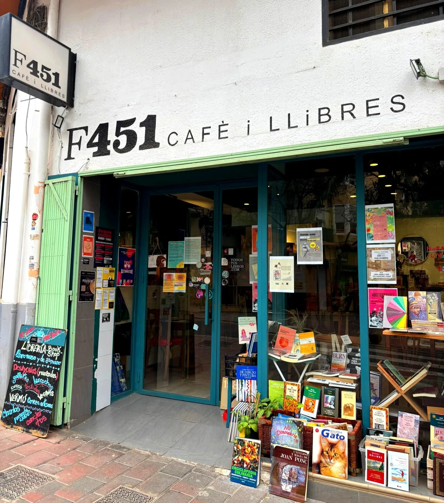 Fahrenheit 451 Café y Libros