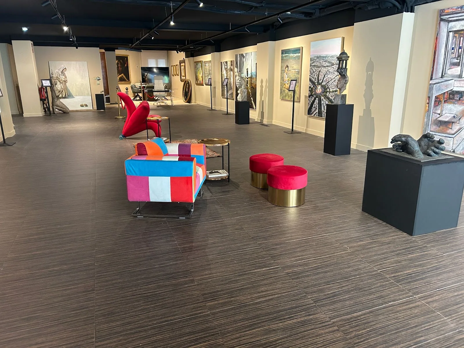 Kempchen Gallery - Galería de arte y sala de exposiciones en Donostia-San Sebastián