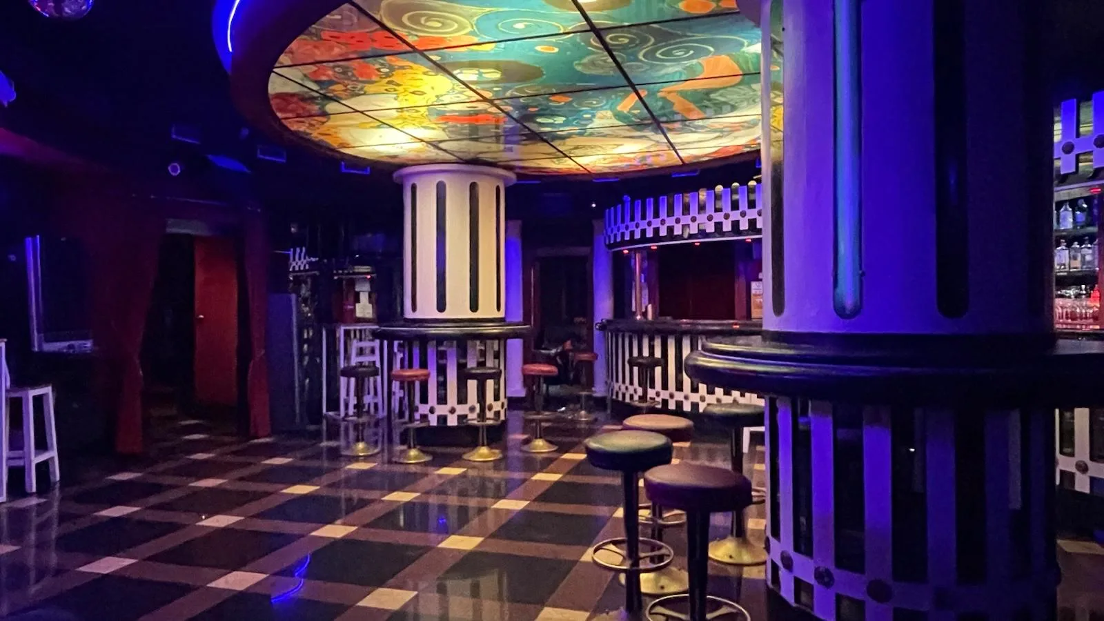 Ovalo Club