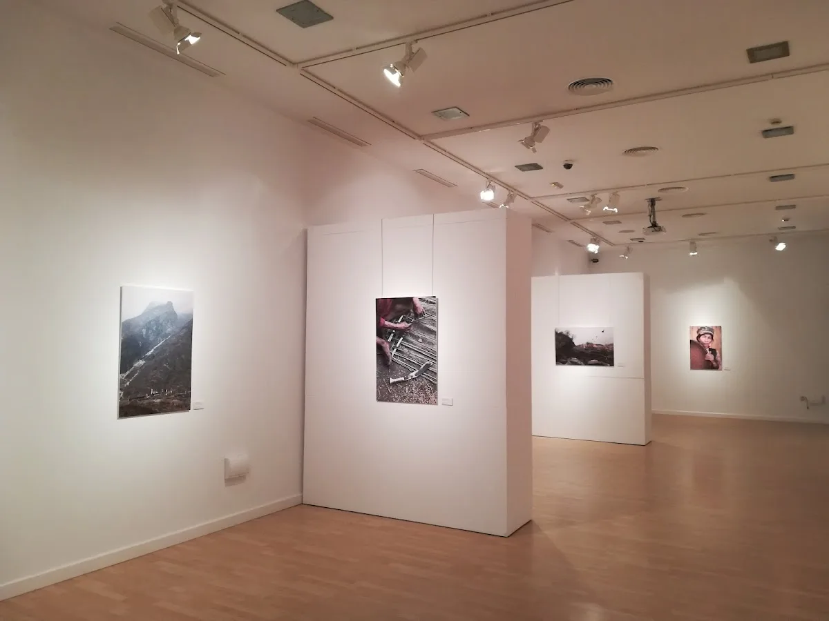 Sala Pintores 10