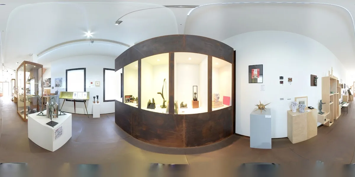 Tienda y Sala de Arte Bronzo