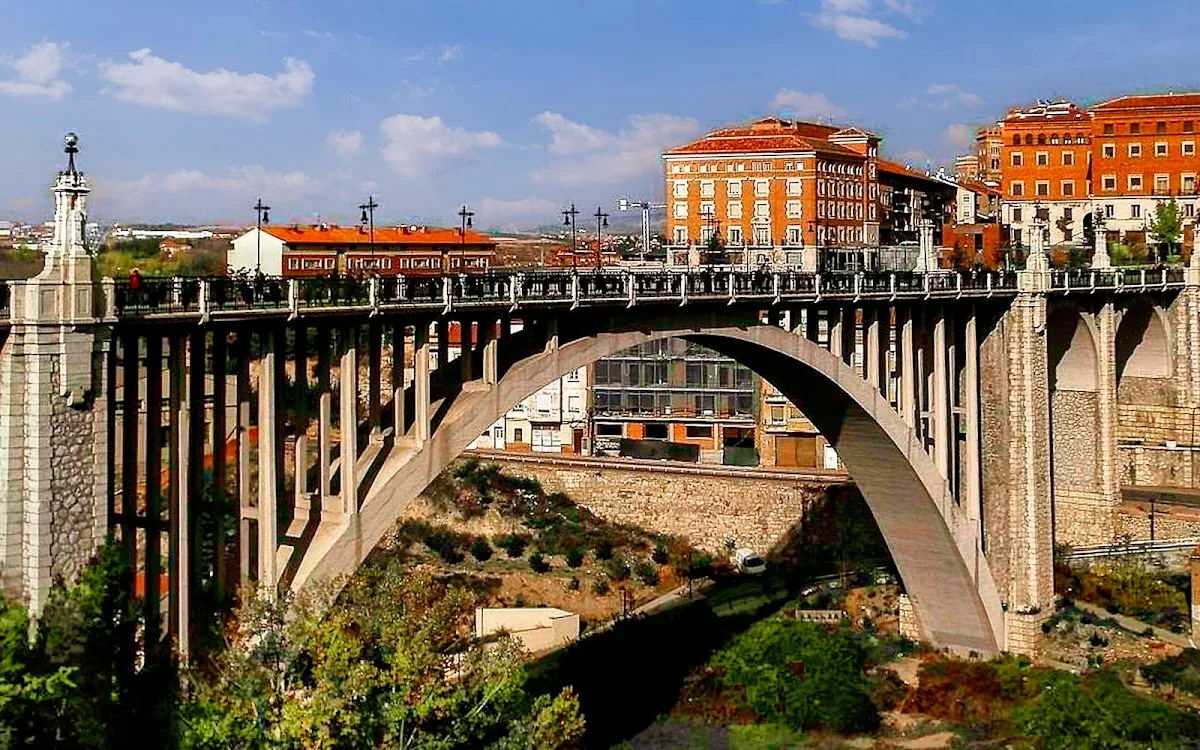 Viaducto de Fernando Hué