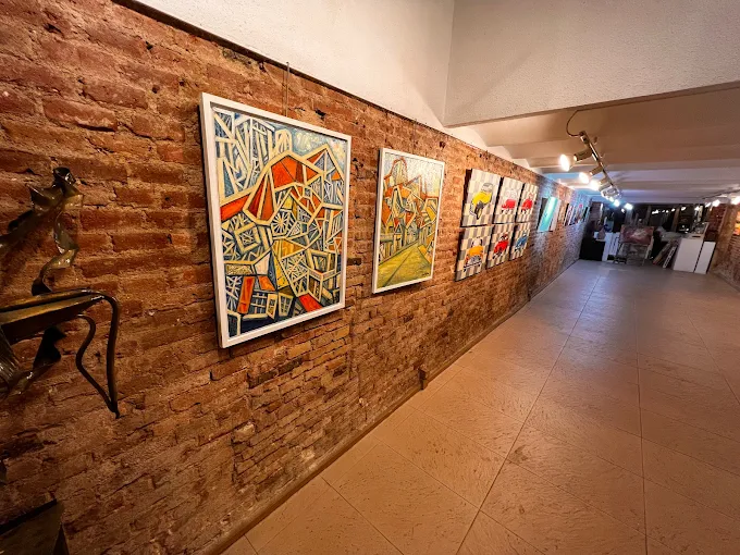 Art Nou 277 Gallery