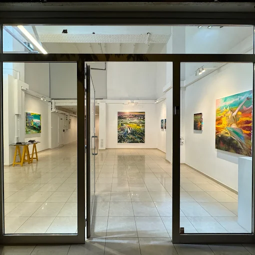 Uxval Gochez Gallery