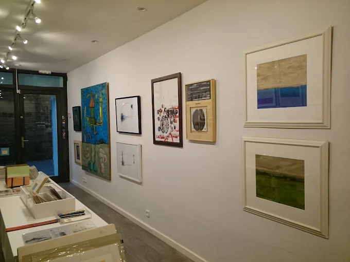 red03 Art Gallery