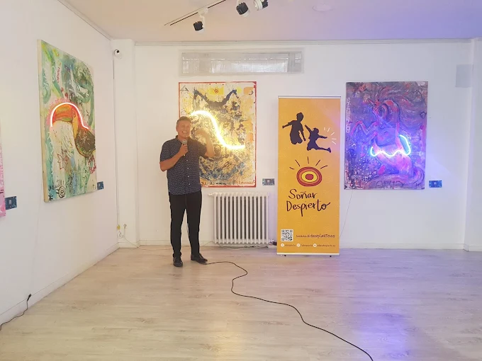 Santana Art Gallery
