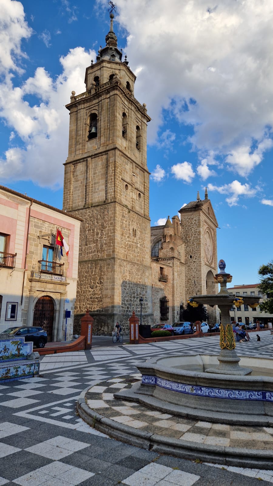 Centro Cultural Rafael Morales