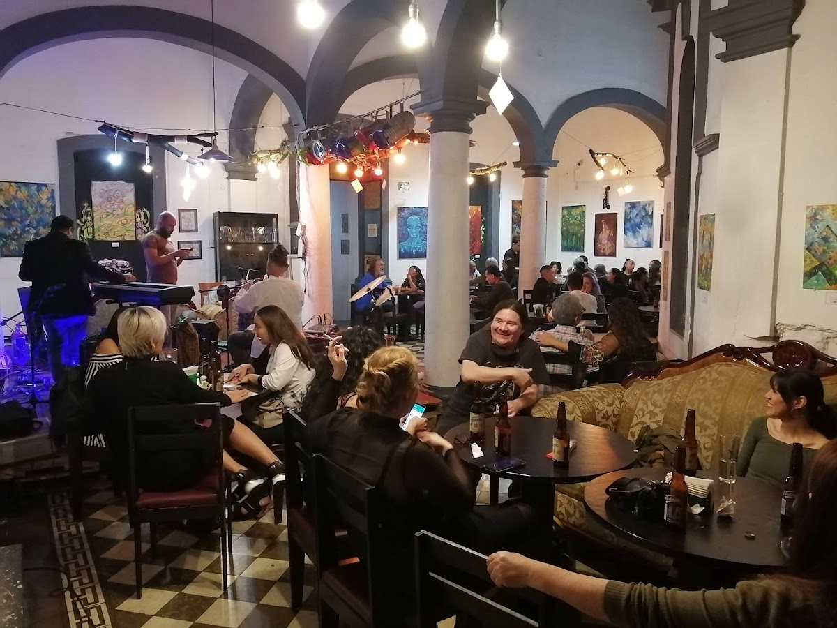 El tartaro estudio, Galería y arte contemporáneo