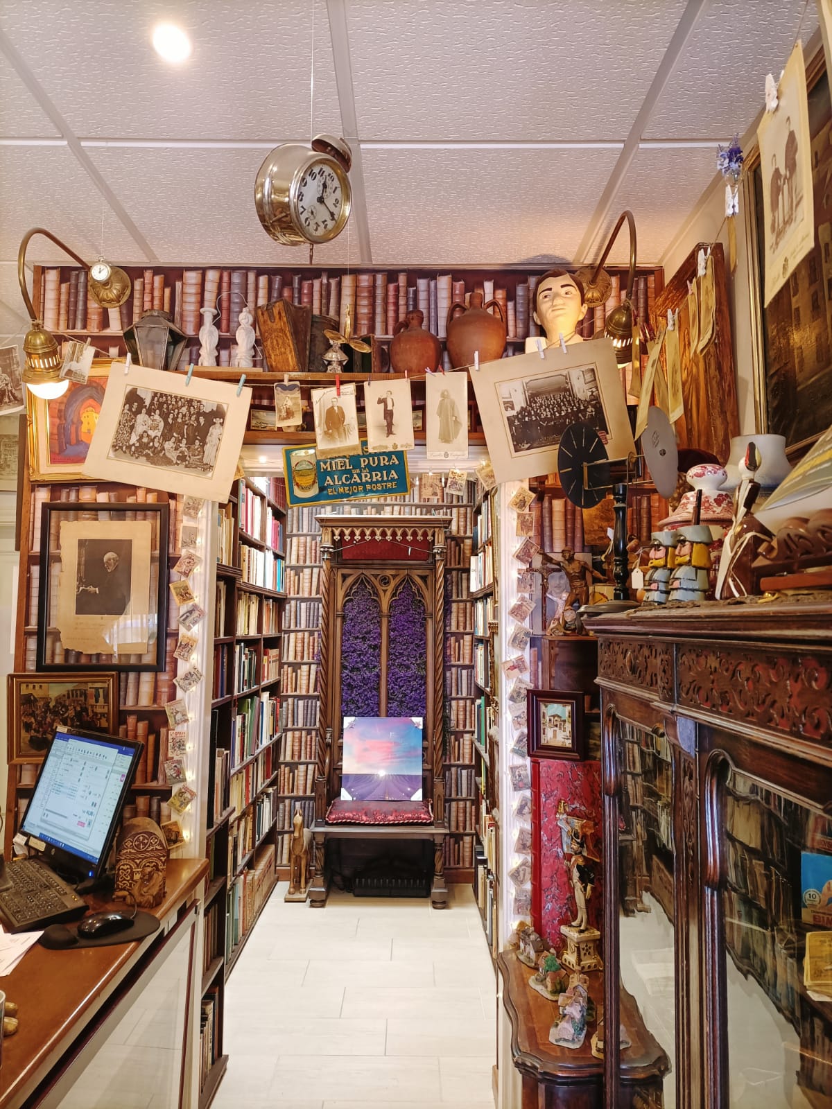 LA CLANDESTINA Antigüedades - Coleccionismo -Librería anticuaria -