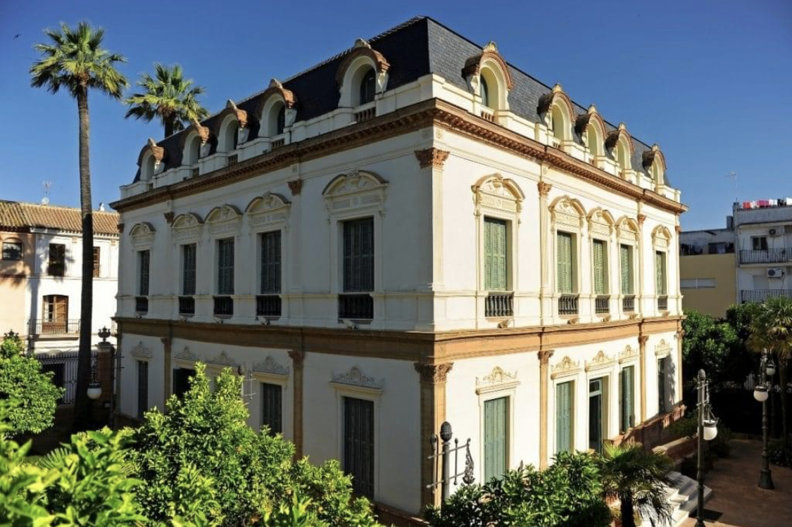 Las Sirenas Civic Centre