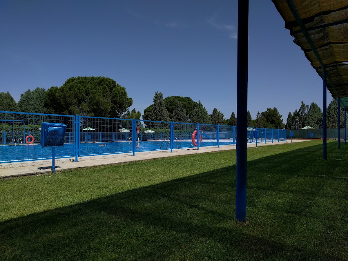 Piscina Municipal Olías Del Rey