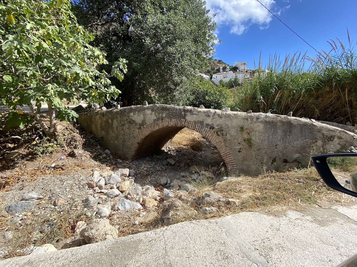 Puente de La Albarrada casares