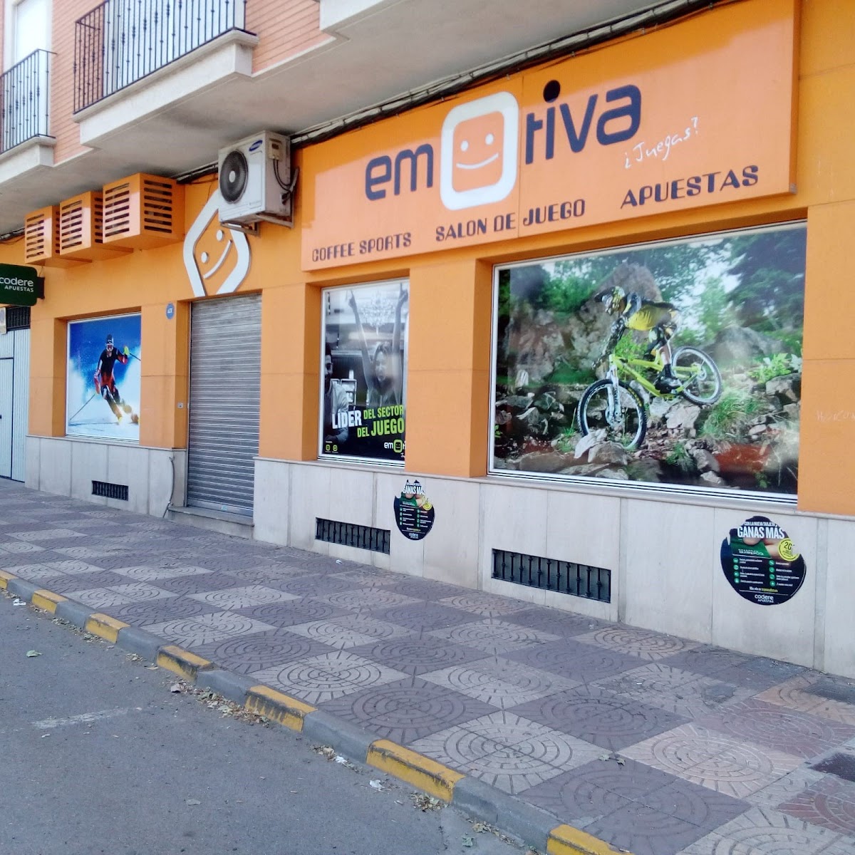 Sala de Juego Emotiva 16