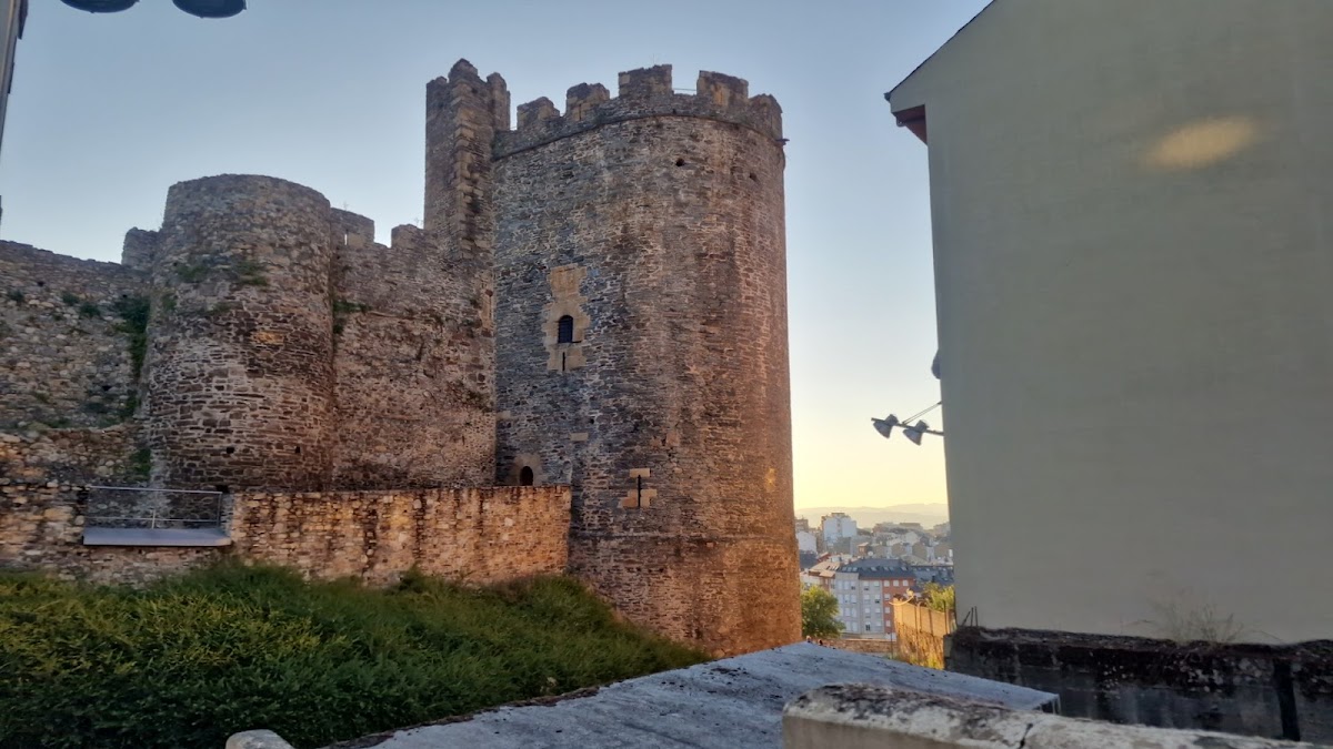 TORRE DEL HOMENAJE
