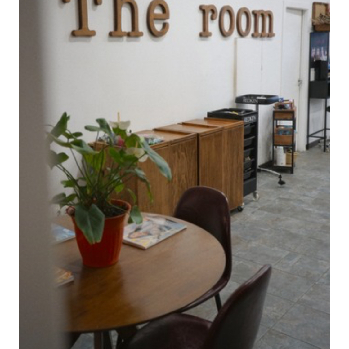Theroom barber