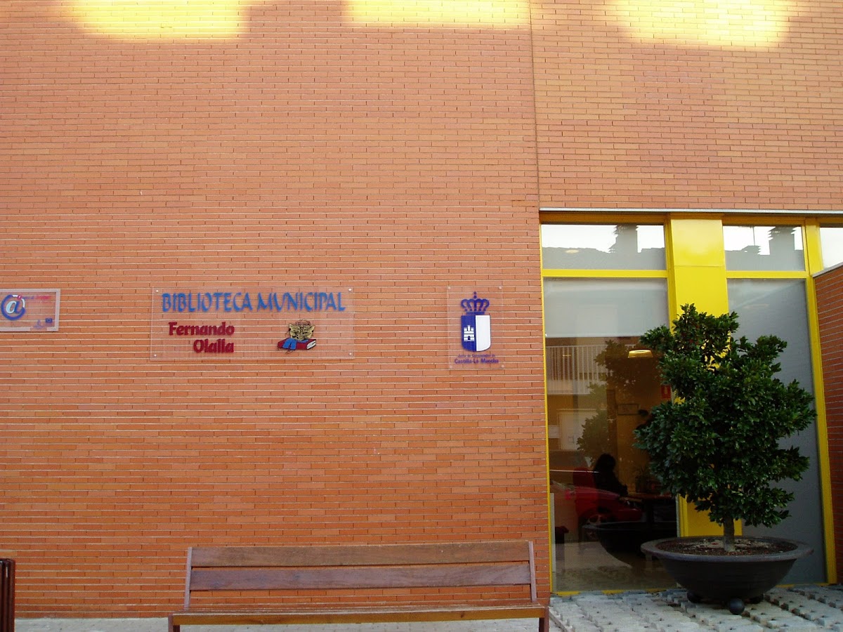 Biblioteca Pública Municipal Fernando Olalla