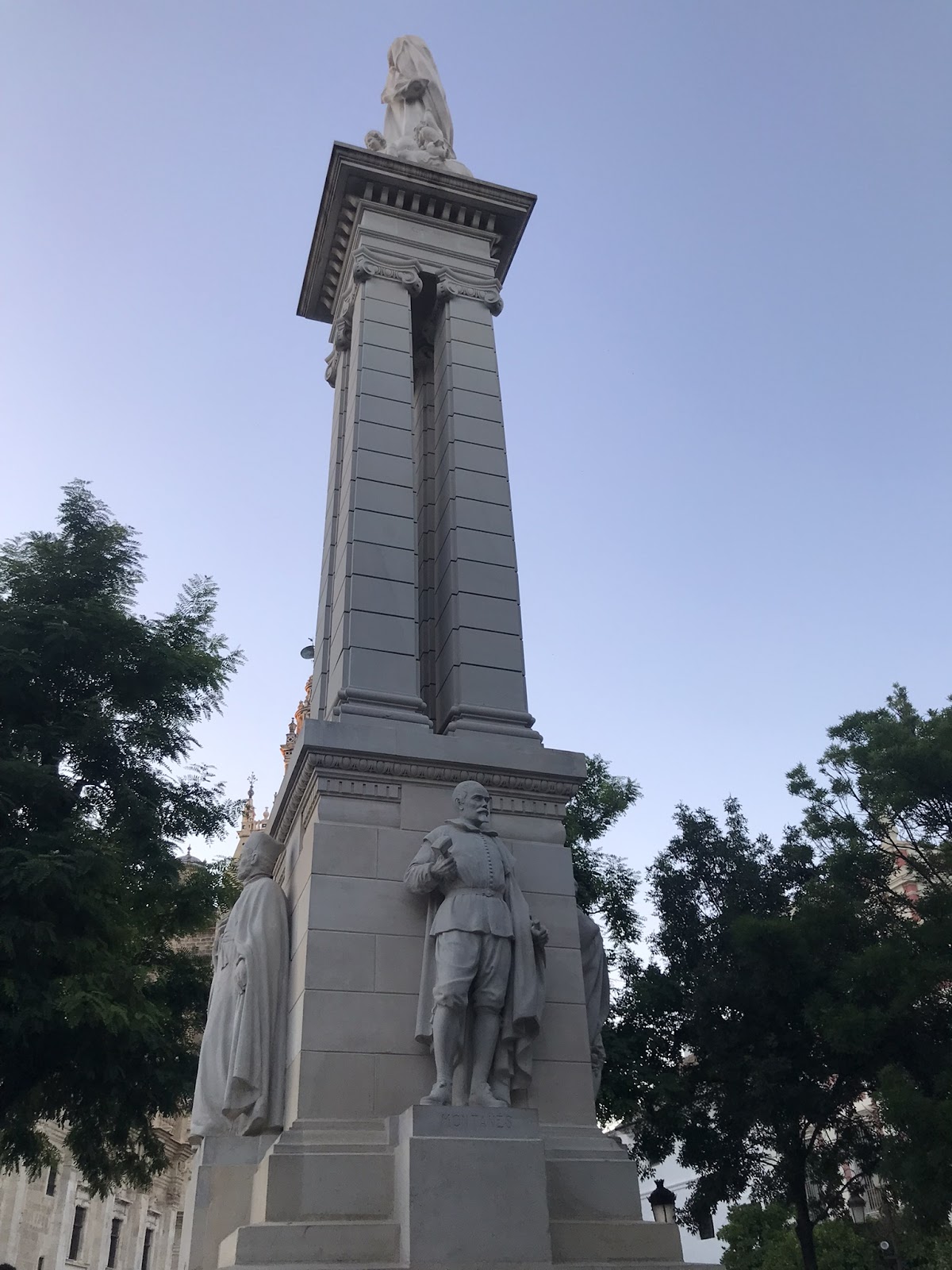Monumento a la Inmaculada concepción de la virgen María
