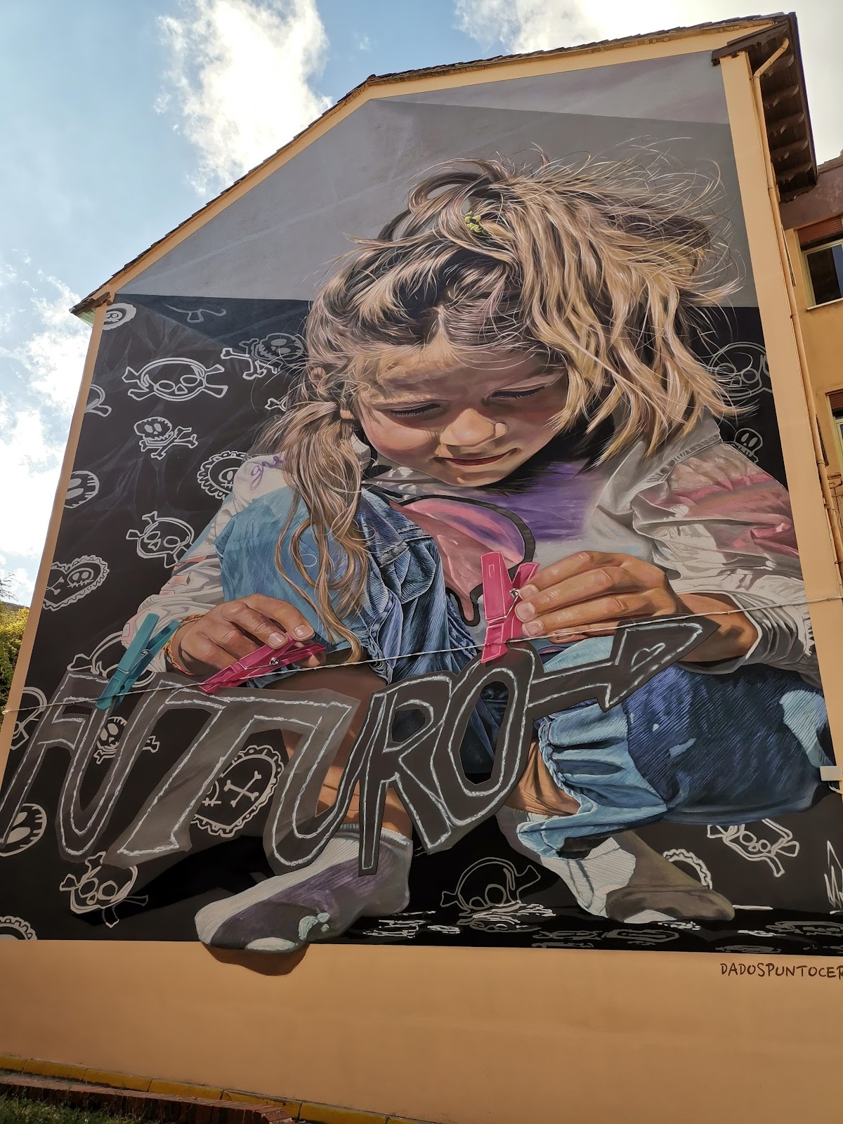 Mural "Futuro" by Dadospuntocero