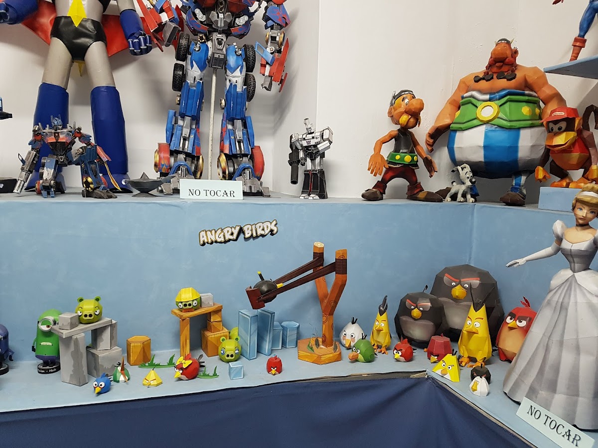 Museo/ Museo Papercraft / Arte