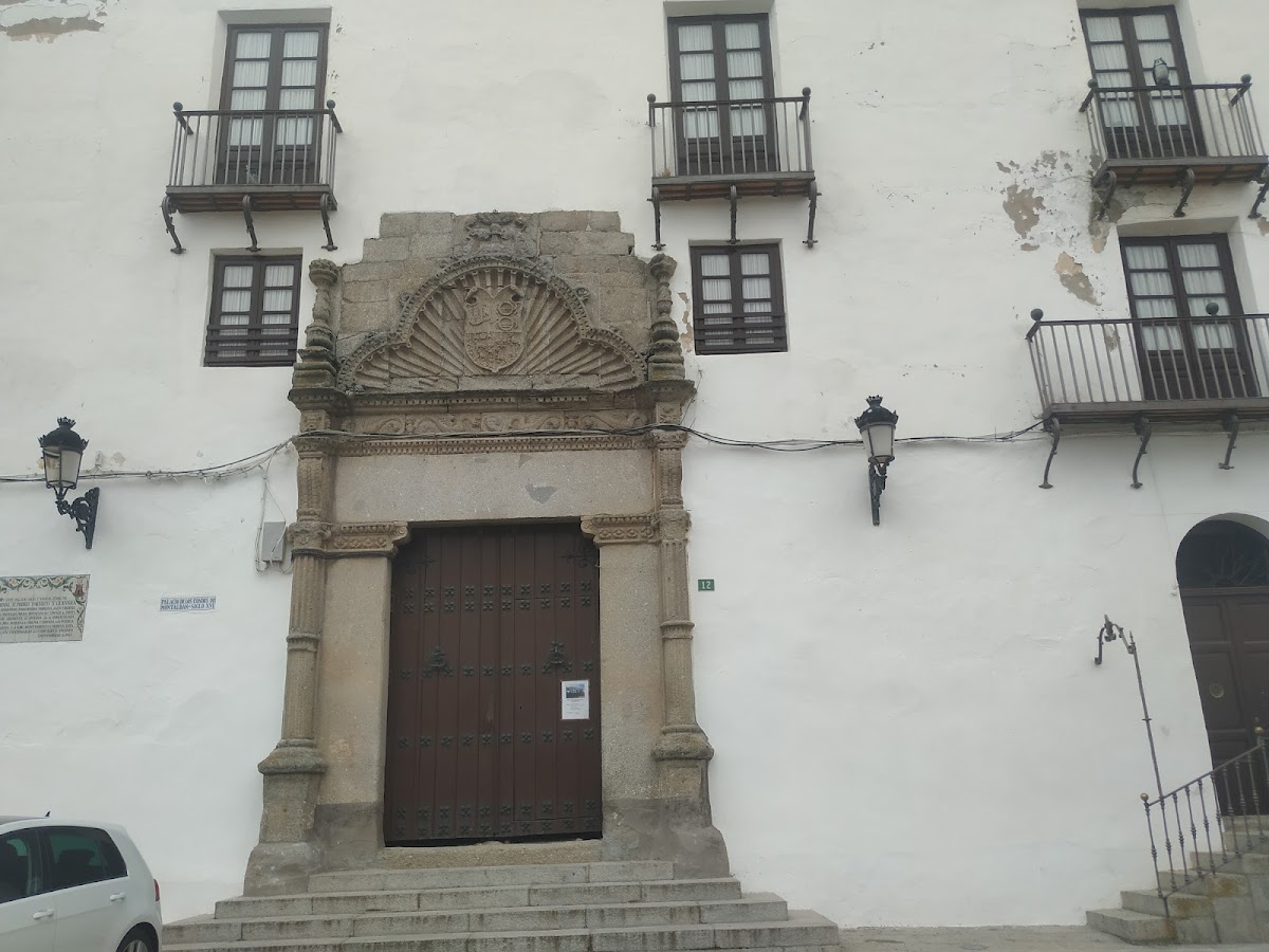Palace of the Condes de Montalbán