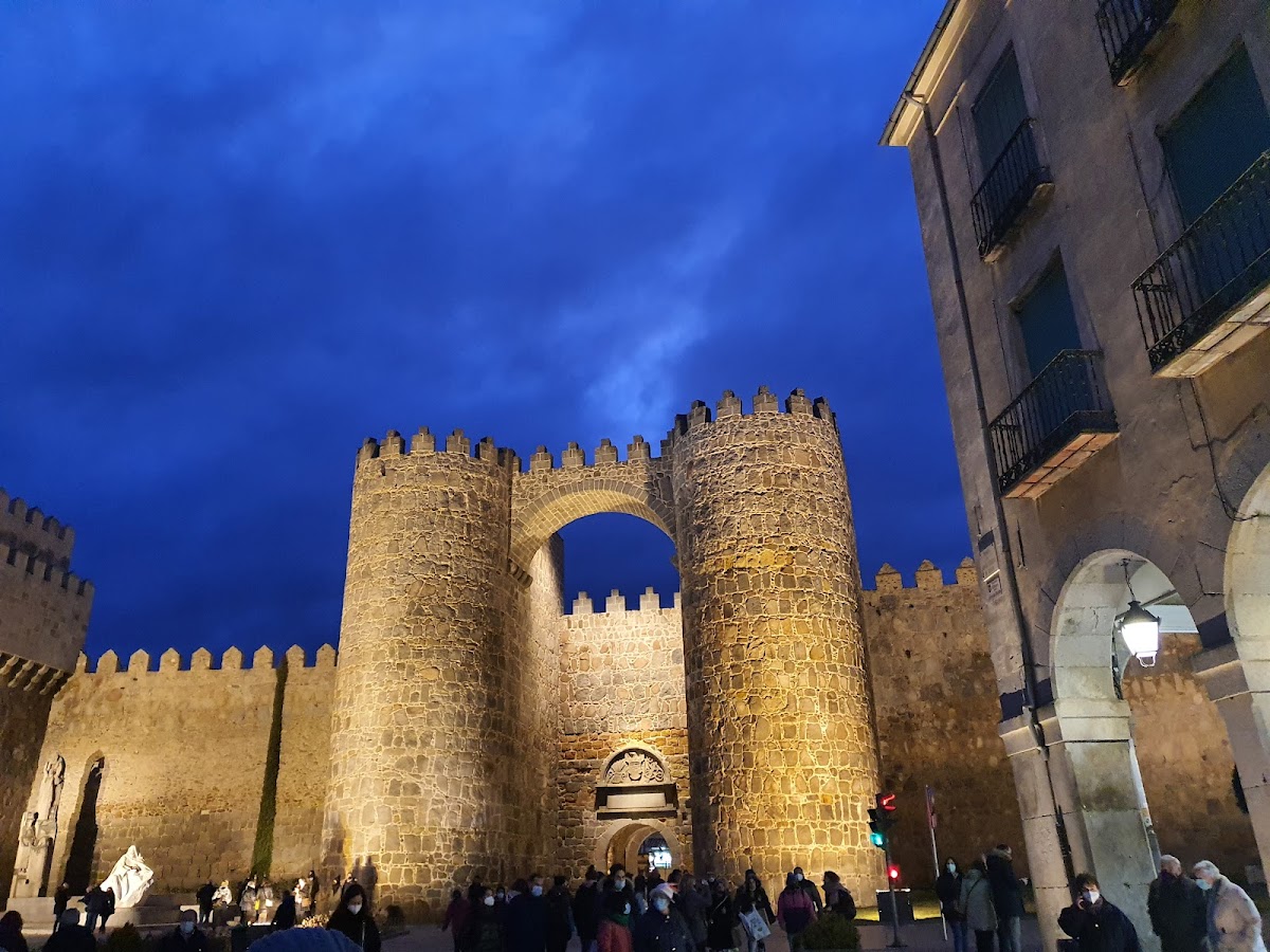 Puerta del Alcázar