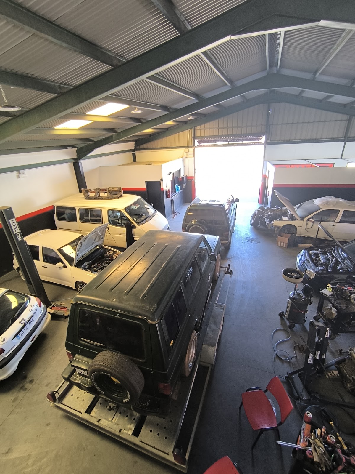 TALLER GOMEZ GARAGE