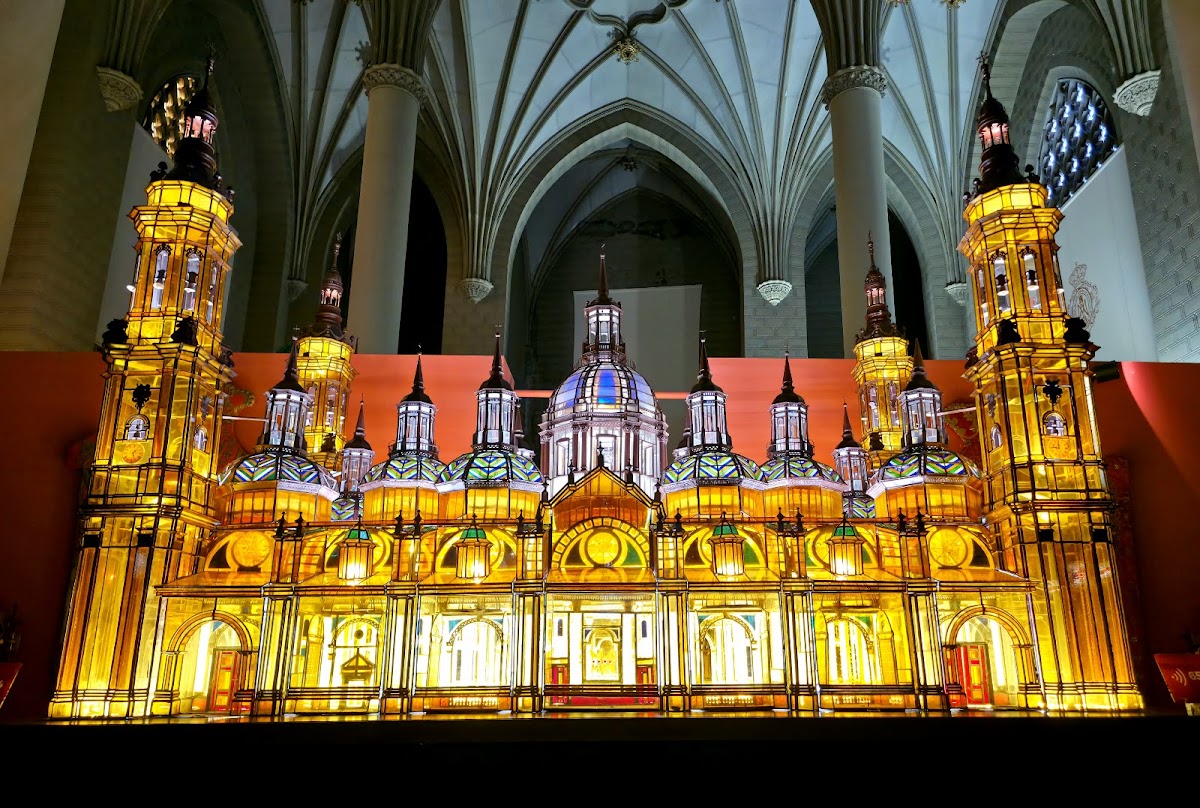Museo de los Faroles y Rosario de Cristal